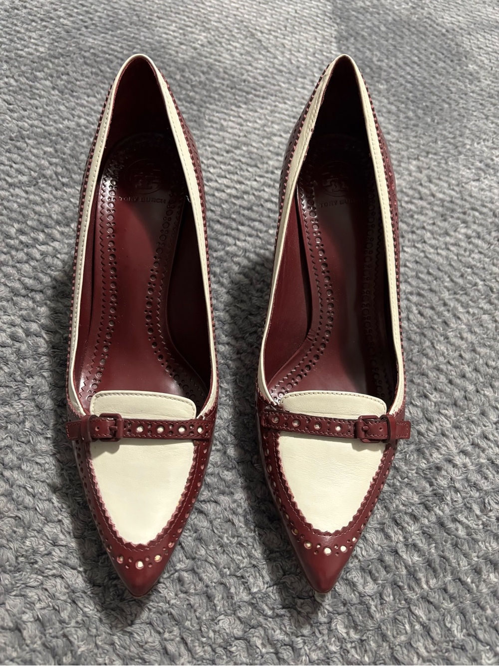 Tory Burch Darlene Spectator pumps, Two-Tone Pointed  in Cream and Burgundy 9.5